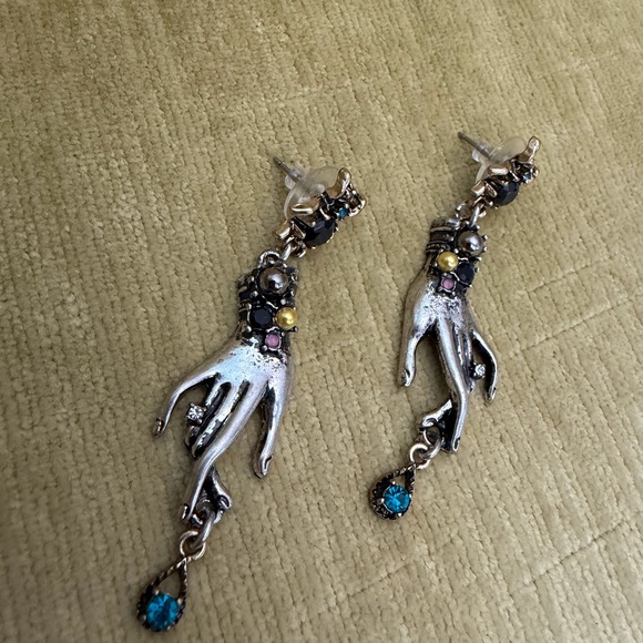 Elegant Silver and Gold Handcrafted Earrings - Picture 4 of 6